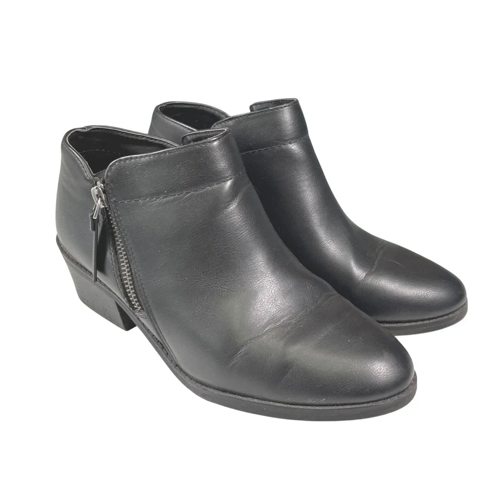 Time and Tru 7.5W Black Ankle Boots Side Zip Block Heel Minimalist Classic